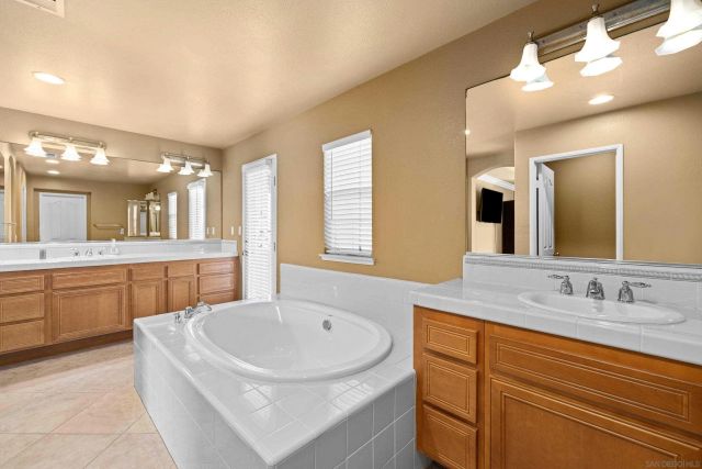 1745 Blue Water Ln, San Marcos, CA 92078