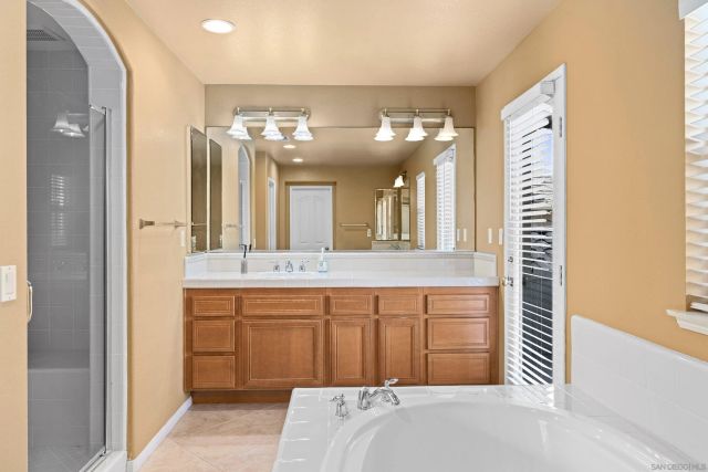 1745 Blue Water Ln, San Marcos, CA 92078