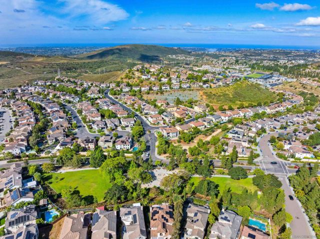 1745 Blue Water Ln, San Marcos, CA 92078