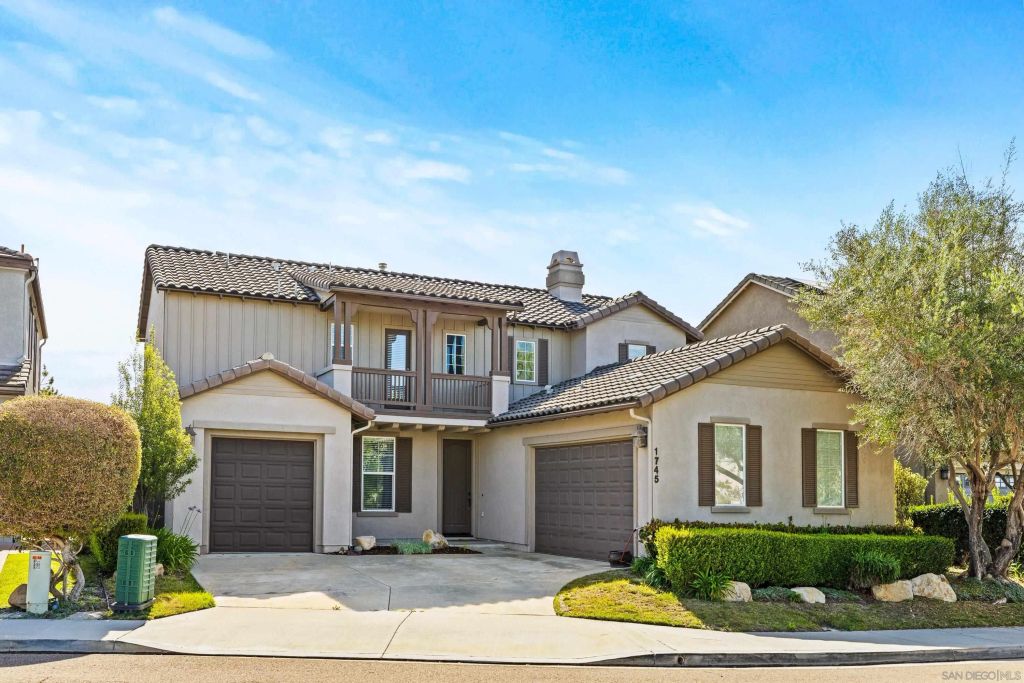 1745 Blue Water Ln, San Marcos, CA 92078