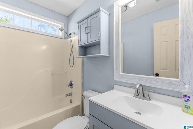 638 CAMDEN COVE LANE, Calera, AL 35040