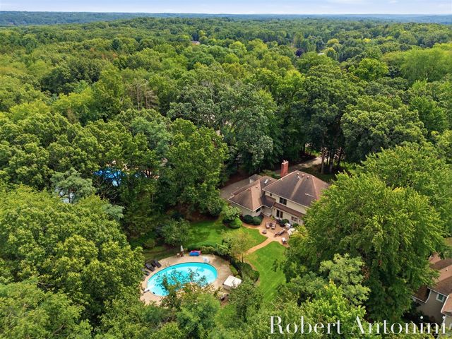 6581 Donnegal Court, Grand Rapids, MI 49546