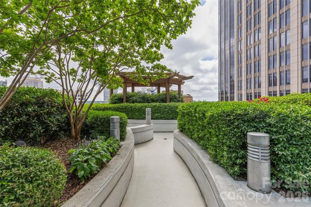 210 N Church Street 2006, Charlotte, NC 28202