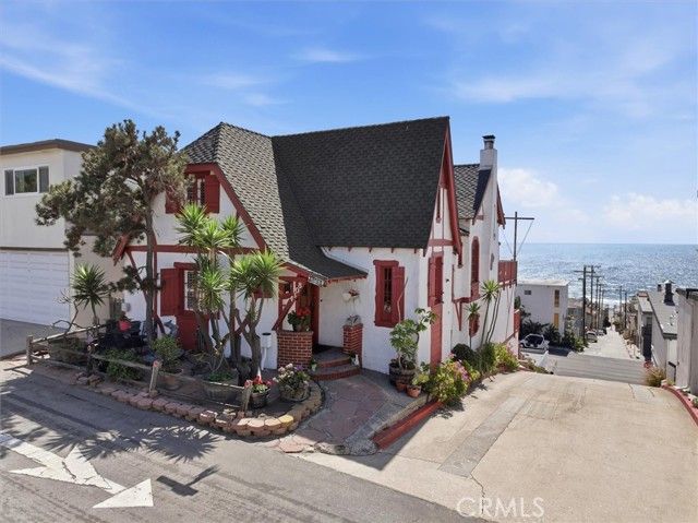 4308 Crest Drive, Manhattan Beach, CA 90266