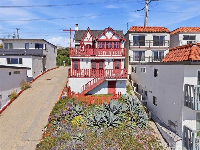 4308 Crest Drive, Manhattan Beach, CA 90266