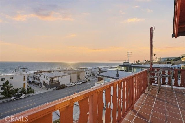 4308 Crest Drive, Manhattan Beach, CA 90266