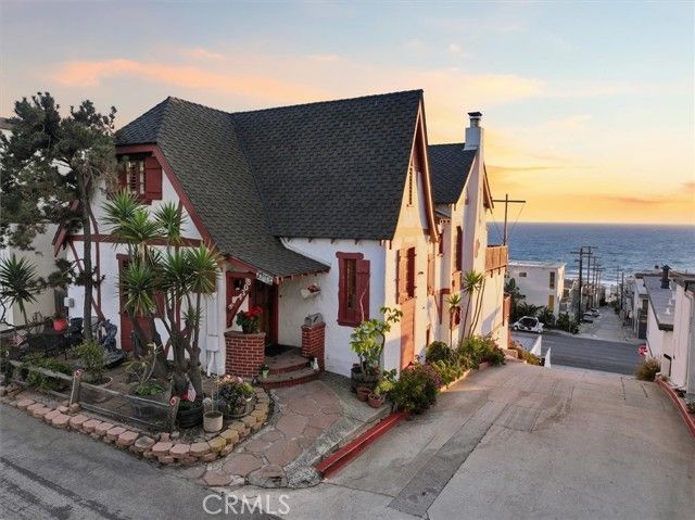 4308 Crest Drive, Manhattan Beach, CA 90266