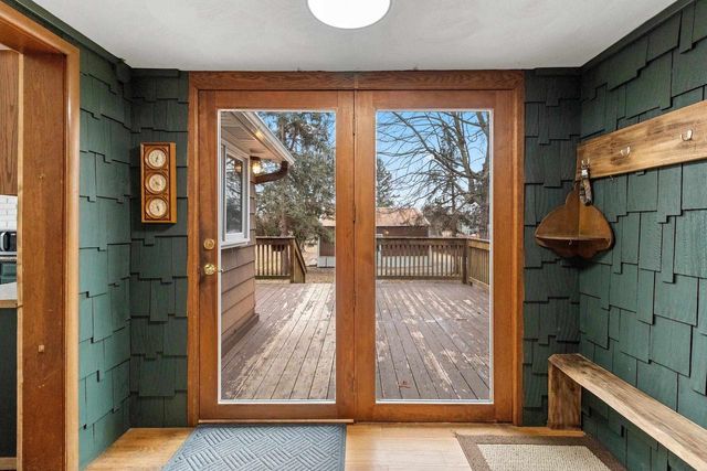 E8557 WEYAUWEGA ROAD, New London, WI 54961