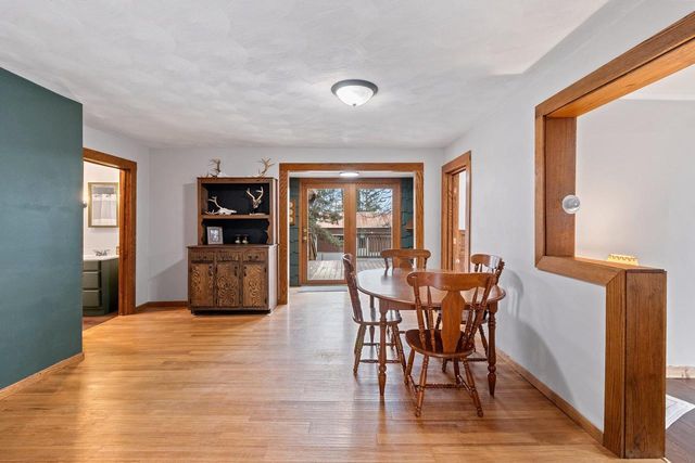 E8557 WEYAUWEGA ROAD, New London, WI 54961