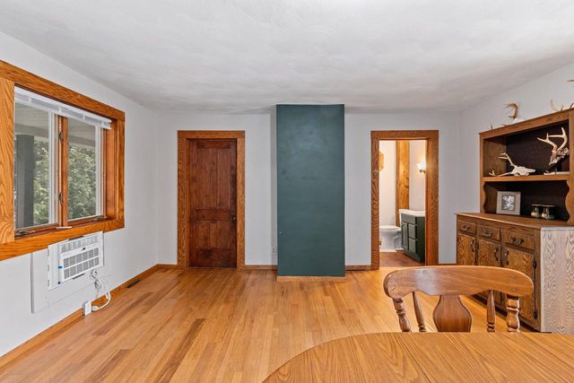 E8557 WEYAUWEGA ROAD, New London, WI 54961