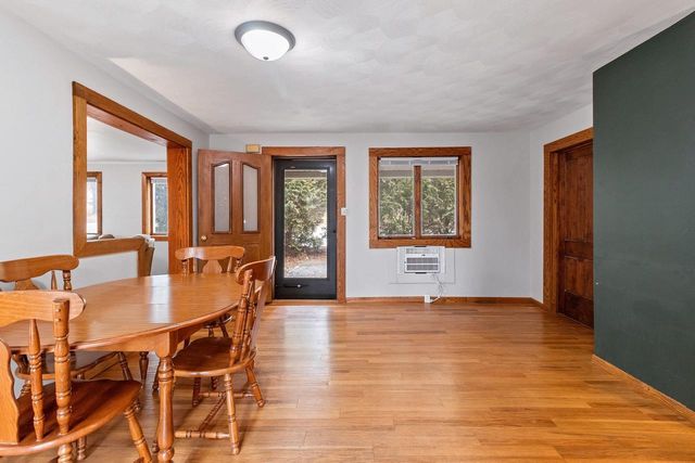 E8557 WEYAUWEGA ROAD, New London, WI 54961