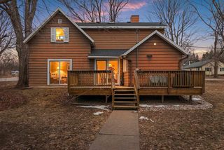 E8557 WEYAUWEGA ROAD, New London, WI 54961