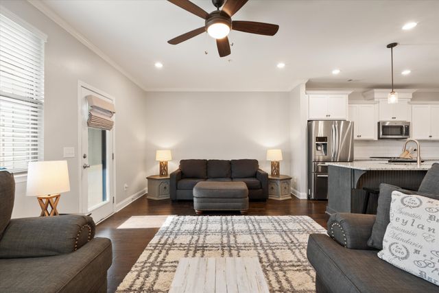 3037 Sassafras Ln, Thompsons Station, TN 37179