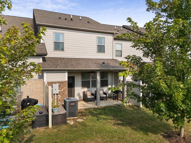 3037 Sassafras Ln, Thompsons Station, TN 37179