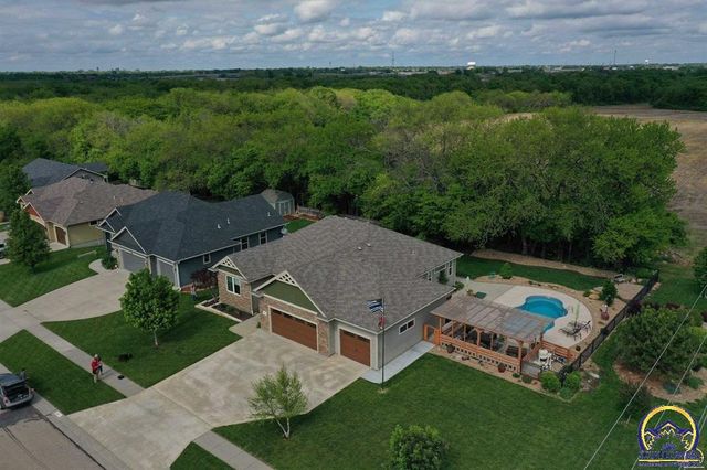 4422 SW Lakeside DR, Topeka, KS 66610