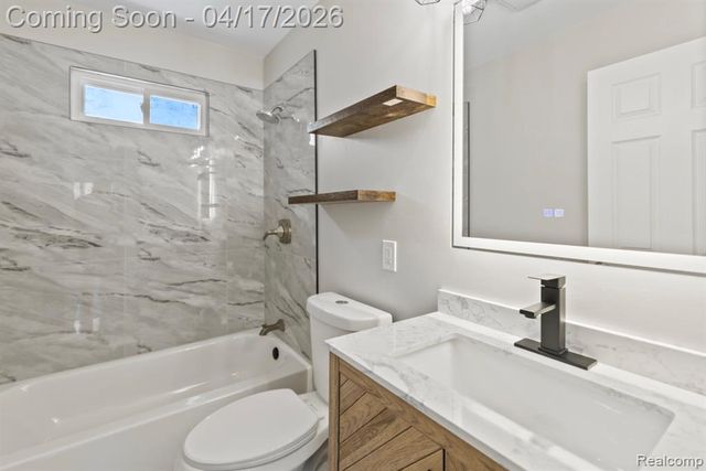 33091 Barton Street, Garden City, MI 48135