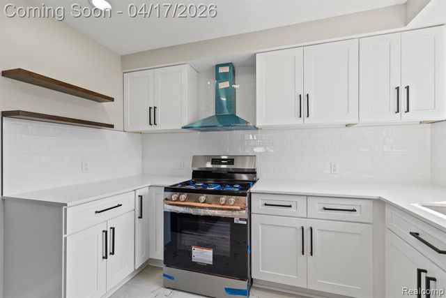 33091 Barton Street, Garden City, MI 48135