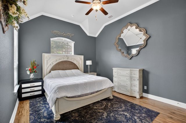 510 Garden Avenue, Euless, TX 76039