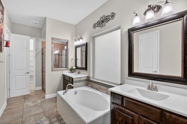 510 Garden Avenue, Euless, TX 76039