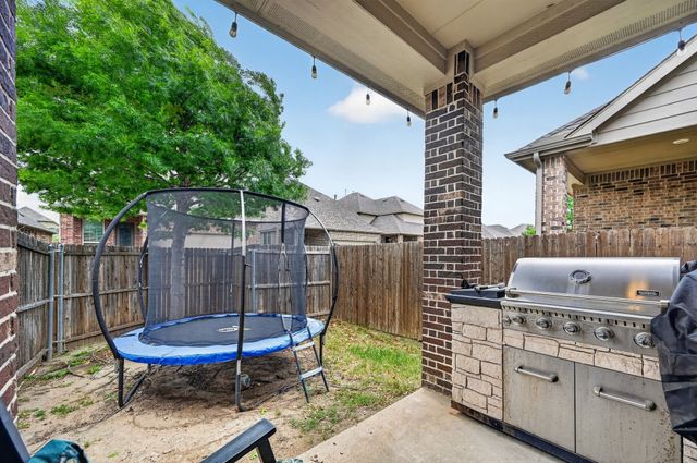 510 Garden Avenue, Euless, TX 76039