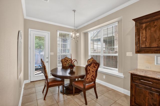 510 Garden Avenue, Euless, TX 76039