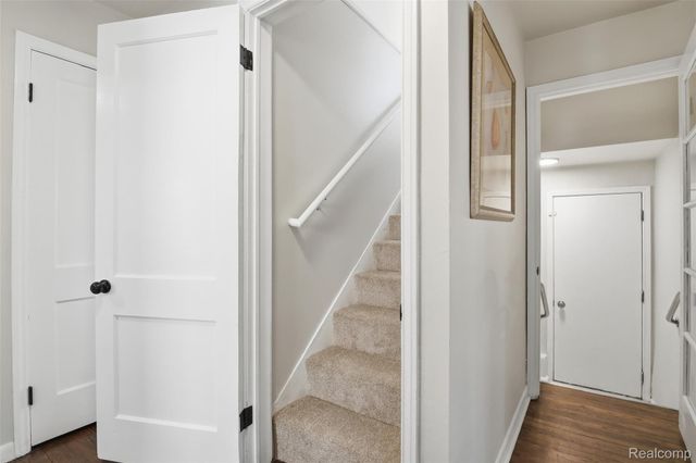 1059 Farnham Avenue, Lincoln Park, MI 48146