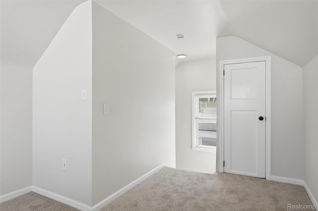 1059 Farnham Avenue, Lincoln Park, MI 48146
