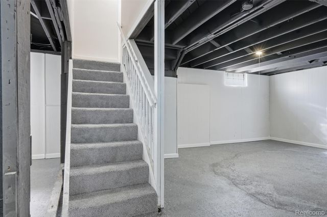 1059 Farnham Avenue, Lincoln Park, MI 48146