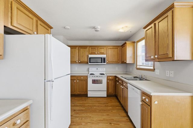 2738 E Moonlight Street, Republic, MO 65738