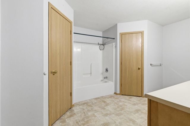 2738 E Moonlight Street, Republic, MO 65738