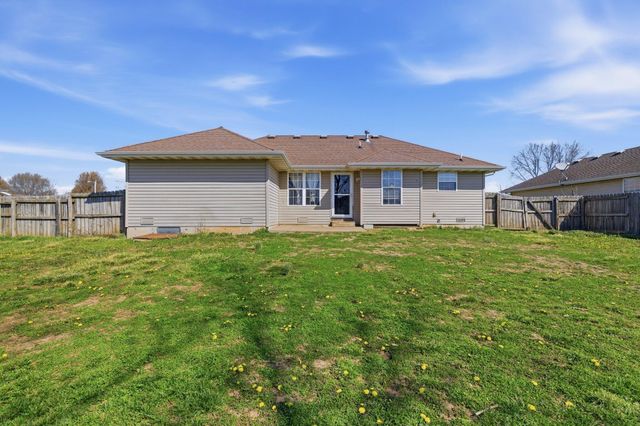 2738 E Moonlight Street, Republic, MO 65738