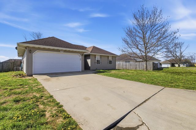 2738 E Moonlight Street, Republic, MO 65738
