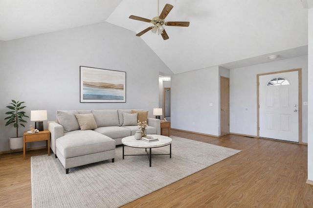 2738 E Moonlight Street, Republic, MO 65738