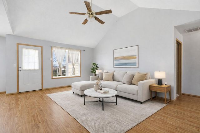 2738 E Moonlight Street, Republic, MO 65738