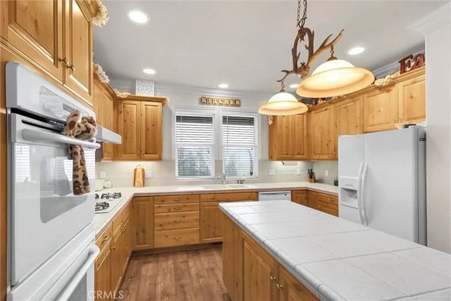 28301 Bern Lane, Lake Arrowhead, CA 92352