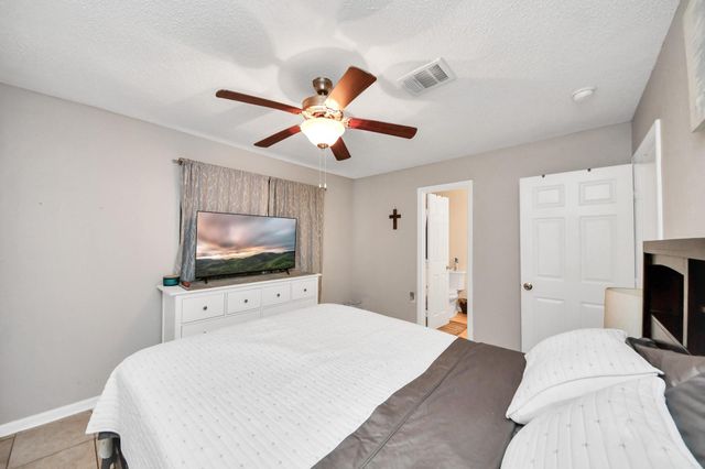 2806 Oak Drive, Dickinson, TX 77539