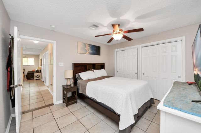 2806 Oak Drive, Dickinson, TX 77539