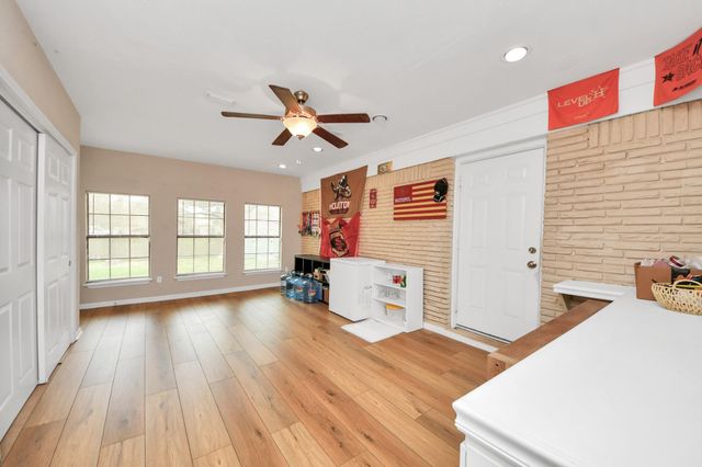 2806 Oak Drive, Dickinson, TX 77539