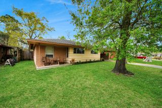 2806 Oak Drive, Dickinson, TX 77539