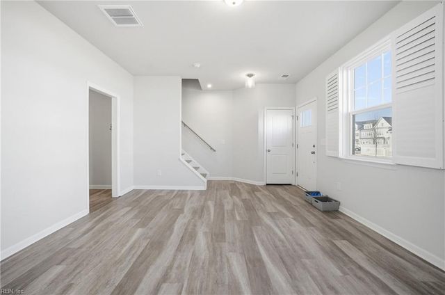 427 Life Tree TRL, Chesapeake, VA 23323