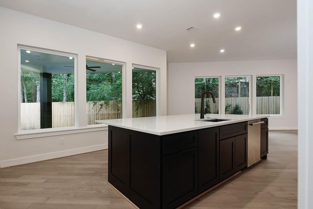38 Honeycomb Ridge Place, The Woodlands, TX 77380