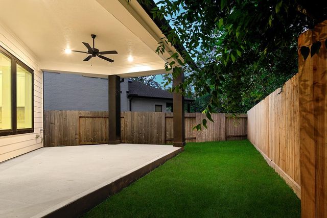 38 Honeycomb Ridge Place, The Woodlands, TX 77380