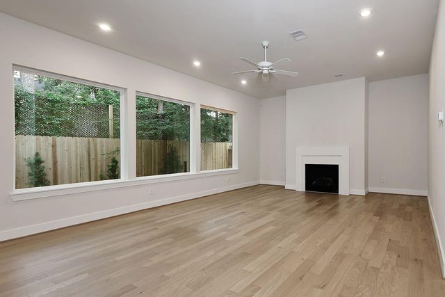 38 Honeycomb Ridge Place, The Woodlands, TX 77380