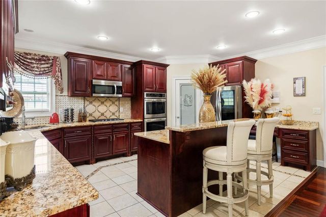 2520 Westchester Way SE, Conyers, GA 30013