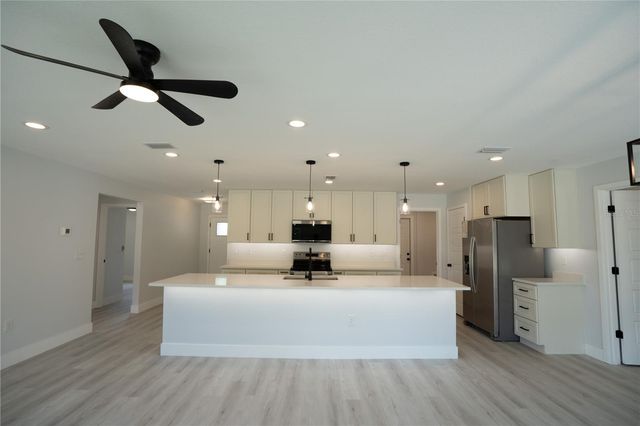 13498 106TH STREET, Dunnellon, FL 34432
