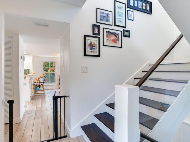 410 140TH AVENUE E, Madeira Beach, FL 33708