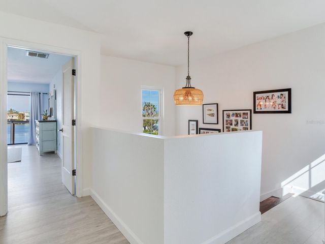 410 140TH AVENUE E, Madeira Beach, FL 33708