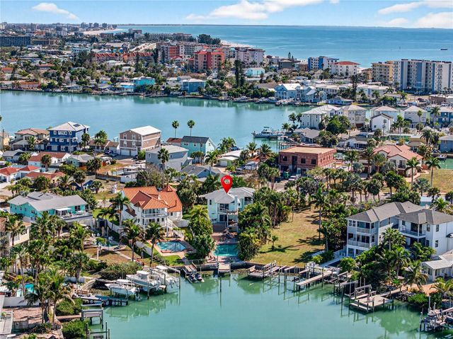 410 140TH AVENUE E, Madeira Beach, FL 33708