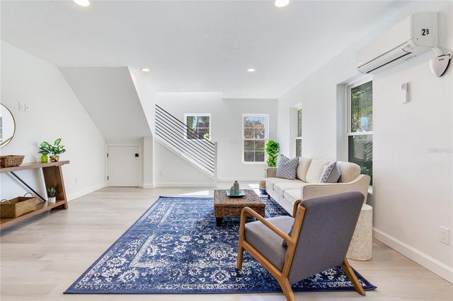 410 140TH AVENUE E, Madeira Beach, FL 33708