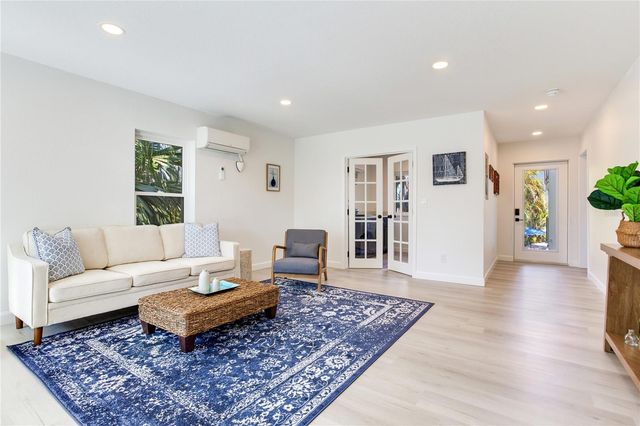 410 140TH AVENUE E, Madeira Beach, FL 33708